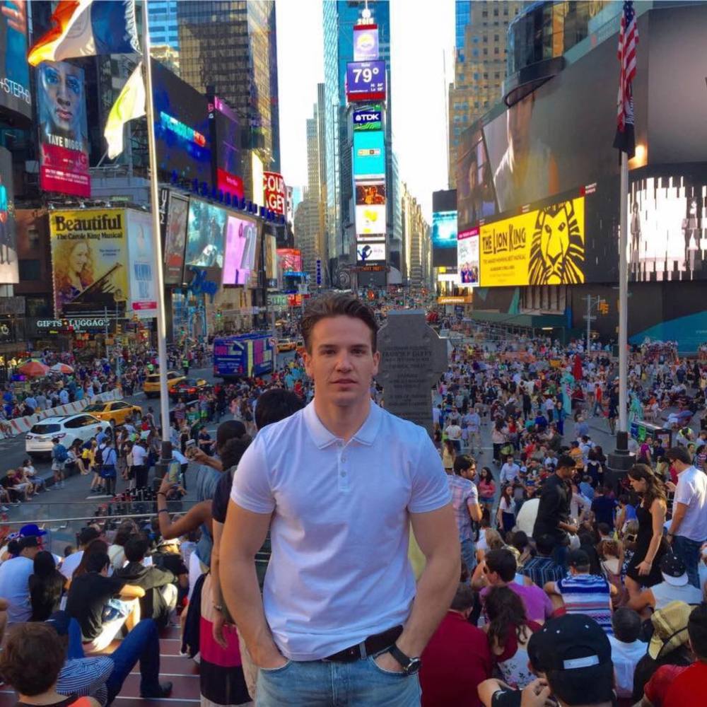 Meet your Posher, Ledjo